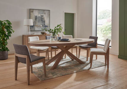 Dining Table Oval 1900 - Smoked Oak
