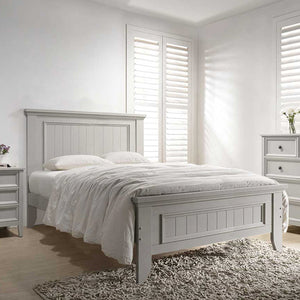 Panelled Bed 4'6 - Clay